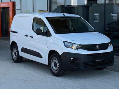 Gebraucht Peugeot Partner Premium 102 PS (75 kW) 2021 Weiß Van / Kleinbus