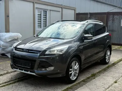 Gebraucht Ford Kuga Individual 179 PS (131 kW) 2015 Grau SUV