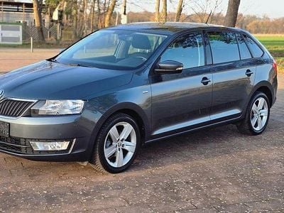 Gebraucht Skoda Rapid Drive 90 PS (66 kW) 2017 Grau Kleinwagen