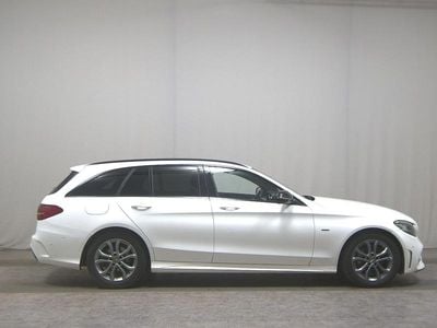 Usata Mercedes C220 AMG line 194 CV (142 kW) 2020 Bianco Berlina