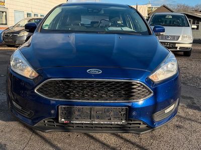 Gebraucht Ford Focus Trend 104 PS (76 kW) 2016 Blau Kombi