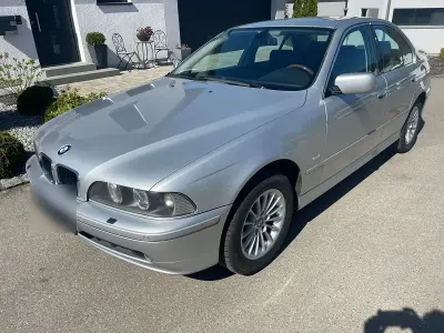 Second-hand BMW 525 Exclusive 192 CP (141 kW) 2002 Argintiu Berlinǎ
