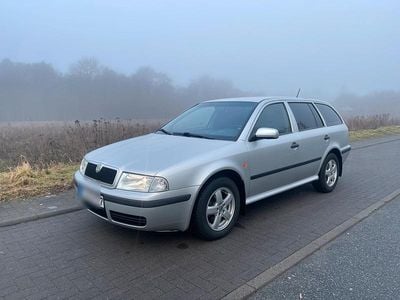 Gebraucht Skoda Octavia 90 PS (66 kW) 1999 Silber Kombi