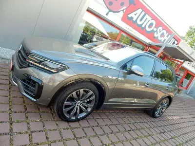 Gebraucht VW Touareg 286 PS (210 kW) 2019 Grau SUV