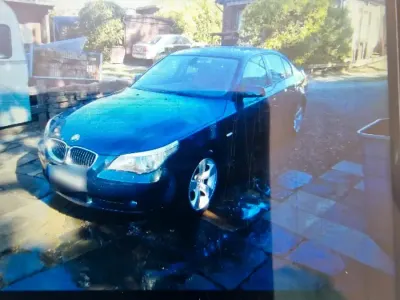 Second-hand BMW 525 177 CP (130 kW) 2006 Verde Berlinǎ