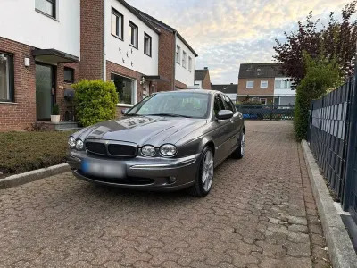 Käytetty Jaguar X-type 145 HP (106 kW) 2006 Harmaa Sedan