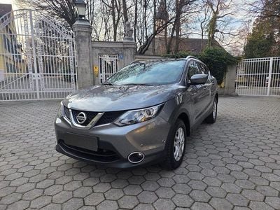 Gebraucht Nissan Qashqai Tekna 131 PS (96 kW) 2016 Grau SUV