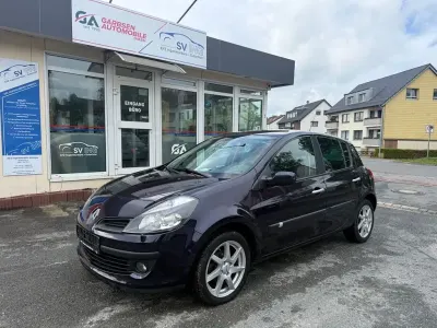 Używany Renault Clio III Exception 101 KM (74 kW) 2008 Purpurowy Sedan/Limuzyna