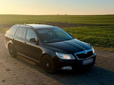 Gebraucht Skoda Octavia 122 PS (89 kW) 2010 Schwarz Kombi