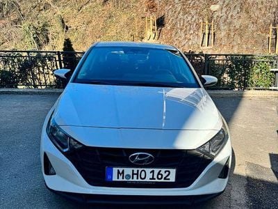 Gebraucht Hyundai i20 Select 84 PS (61 kW) 2022 Weiß Kleinwagen