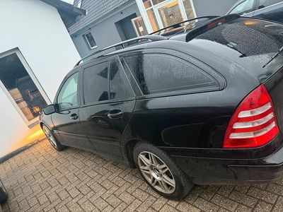 Gebraucht Mercedes C220 150 PS (110 kW) 2007 Schwarz Kombi