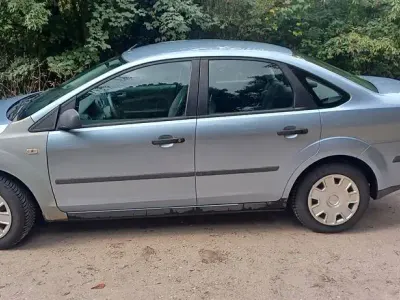 Gebraucht Ford Focus 101 PS (74 kW) 2006 Silber Limousine