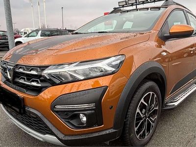 Gebraucht Dacia Sandero Comfort 91 PS (66 kW) 2022 Orange Limousine