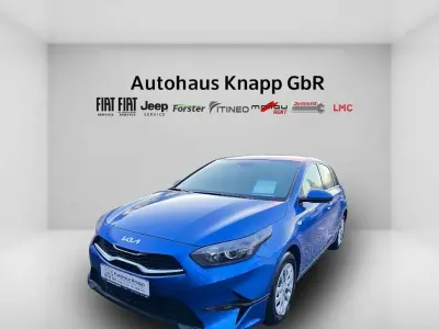 Gebraucht Kia Ceed Attract 99 PS (72 kW) 2023 (b3l) blue flame m Kleinwagen
