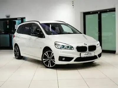 Gebraucht BMW 218 Sport Line 250 PS (183 kW) 2016 Weiß Van / Kleinbus