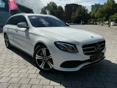 Gebraucht Mercedes E350 Avantgarde 286 PS (210 kW) 2019 Weiß Limousine