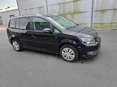 Gebraucht VW Touran 140 PS (102 kW) 2013 Schwarz Van / Kleinbus