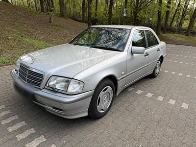 Gebraucht Mercedes C200 136 PS (100 kW) 2000 Silber Limousine