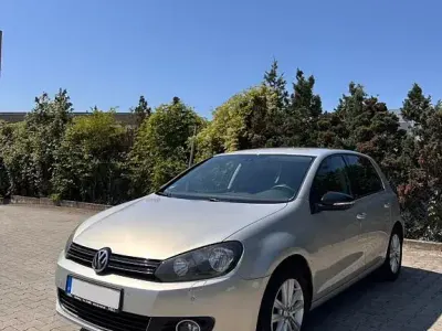 Gebraucht VW Golf VI Style 105 PS (77 kW) 2011 Silber Limousine