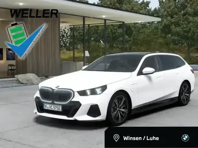 Gebraucht BMW 550e M Sport 489 PS (359 kW) 2025 Alpinweiss iii (weiß) Kombi