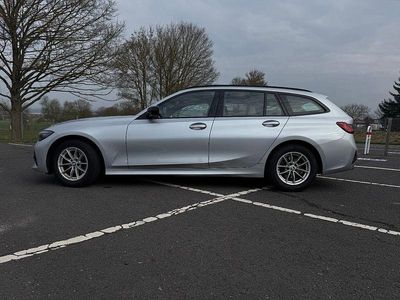 Gebraucht BMW 318 Sport Line 150 PS (110 kW) 2021 Silber Kombi