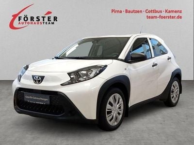 Gebraucht Toyota Aygo X Play 72 PS (52 kW) 2022 Schneeweiß SUV