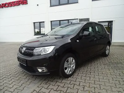 Używany Dacia Sandero Comfort 73 KM (53 kW) 2019 Czarny Hatchback