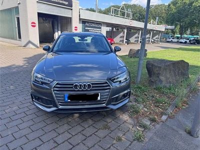 Gebraucht Audi A4 Performance 190 PS (139 kW) 2019 Grau Kombi