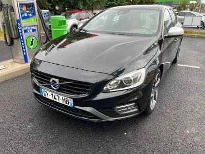 Gebraucht Volvo V60 R-Design 280 PS (205 kW) 2015 Schwarz Kombi