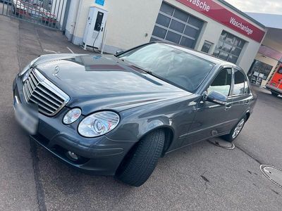 Usata Mercedes E200 184 CV (135 kW) 2007 Grigio Berlina