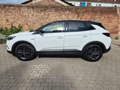 Używany Opel Grandland X Design Edition 131 KM (96 kW) 2021 Biały SUV