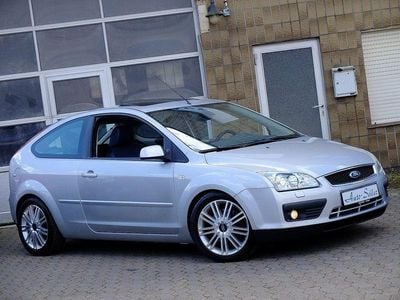 Gebraucht Ford Focus Titanium 145 PS (106 kW) 2005 Silber Limousine