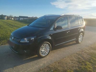 Gebraucht VW Touran Cup 140 PS (102 kW) 2015 Schwarz Van / Kleinbus