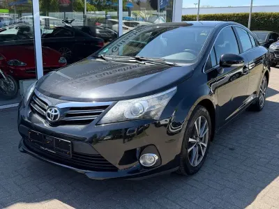 Usata Toyota Avensis Edition 147 CV (108 kW) 2014 Nero Berlina
