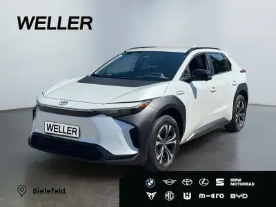 Gebraucht Toyota bZ4X 164 kW (224 PS) 2023 Weiss SUV