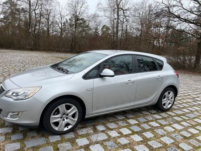gebraucht Opel Astra 1.4 Turbo 140 PS Baujahr 2011