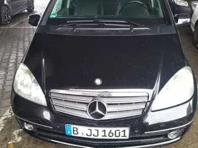 Gebraucht Mercedes A160 Elegance 82 PS (60 kW) 2011 Schwarz Kleinwagen