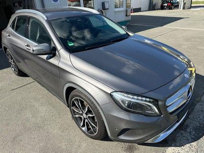 Mercedes GLA220