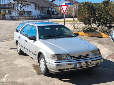 Usata Ford Scorpio 145 CV (106 kW) 1994 Grigio Berlina