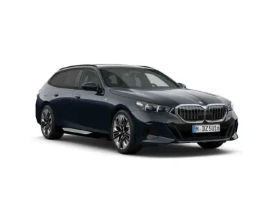 Gebraucht BMW 520 M Sport 208 PS (152 kW) 2025 Carbonschwarz metallic Kombi