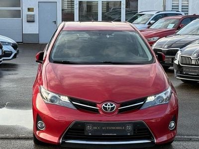 Gebraucht Toyota Auris Life 132 PS (97 kW) 2013 Barcelona red Limousine