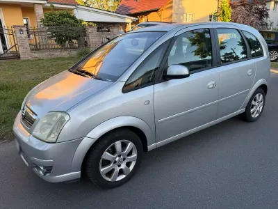 Gebraucht Opel Meriva 105 PS (77 kW) 2005 Silber Van / Kleinbus