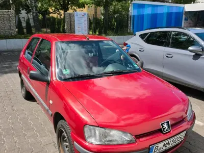 Gebraucht Peugeot 106 60 PS (44 kW) 2001 Rot Kleinwagen