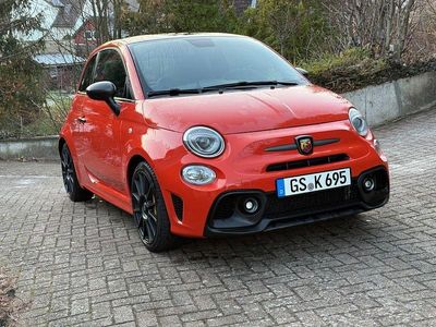 Orange Gebraucht 2024 Abarth 695 Competizione Kleinwagen | 26.300 € (Fairer Preis)