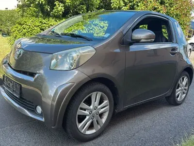 Gebraucht Toyota iQ 98 PS (72 kW) 2012 Kleinwagen