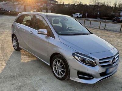 Mercedes B200