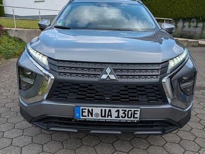 Gebraucht Mitsubishi Eclipse Cross Basis 188 PS (138 kW) 2022 Grau SUV