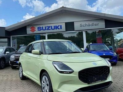 Neu Suzuki Swift Club 83 PS (61 kW) 2026 Grün Kleinwagen