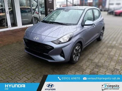 Gebraucht Hyundai i10 Trend 67 PS (49 kW) 2024 Meta blue Kleinwagen