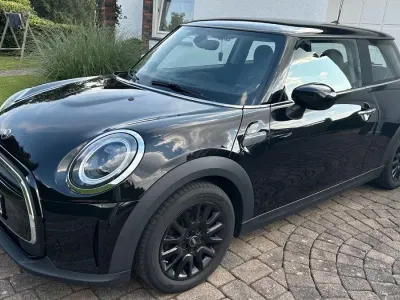 Gebraucht Mini ONE Classic 102 PS (75 kW) 2021 Schwarz Kleinwagen